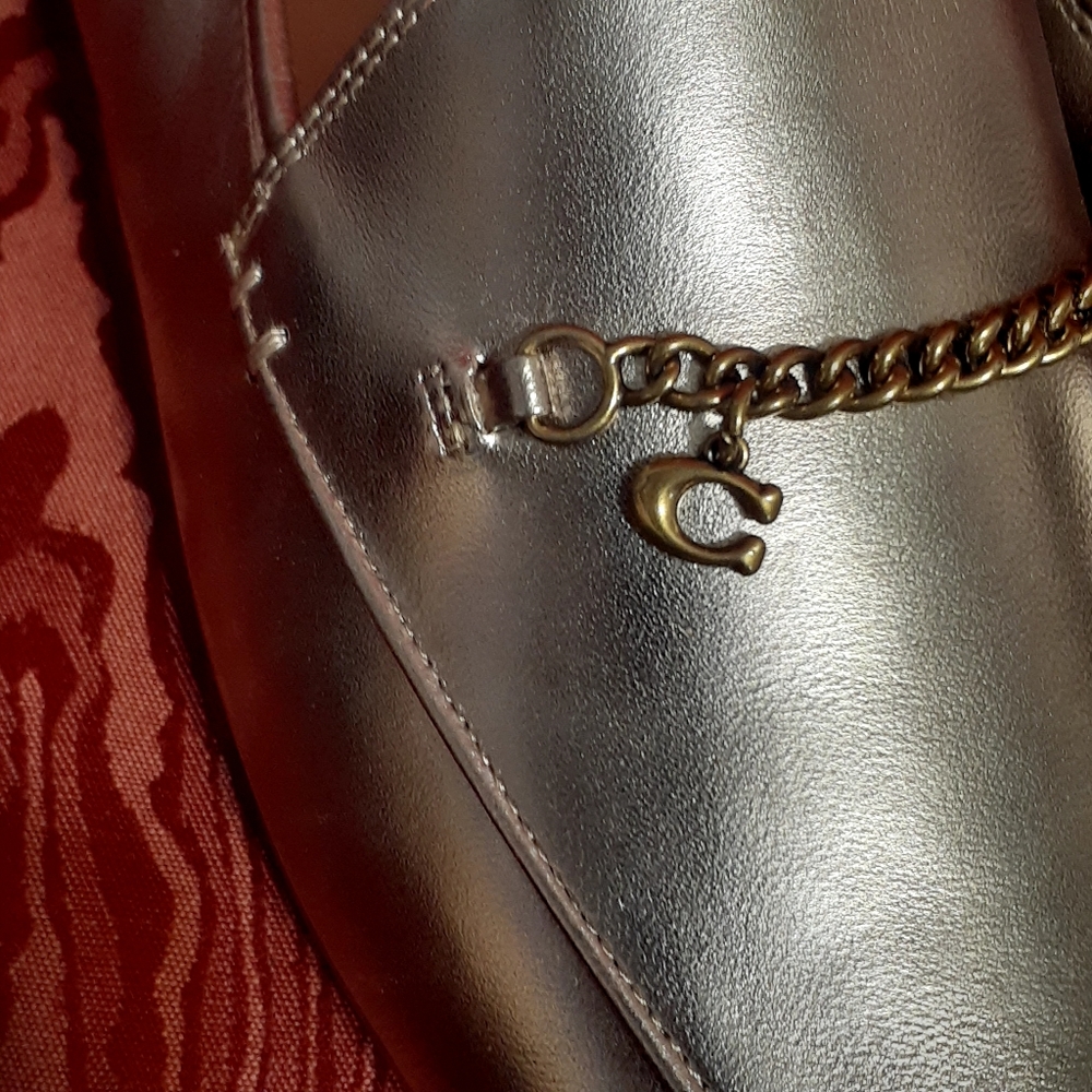 COACH LEATHER WOMANS SIZE 9B HANNA METALLIC CHAMPAGNE CHAIN LOGO SLID-ON LOAFERS - Picture 11 of 11